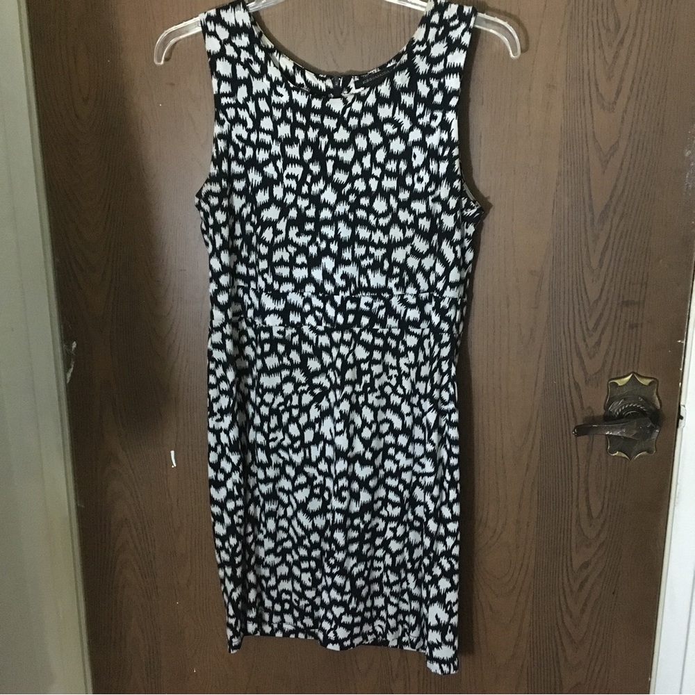 BCBGMaxazria Black & White Print Dress Size L